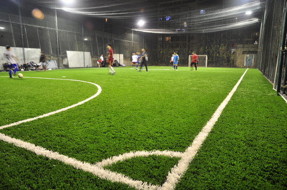 草根足球场(广州城投足球场)