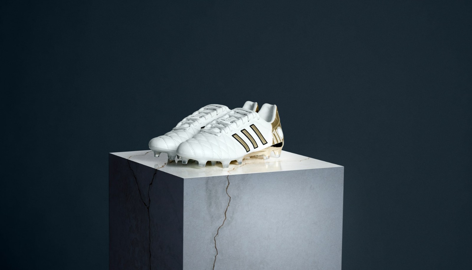 职业球员足球鞋(职业球员足球鞋是钢钉吗)