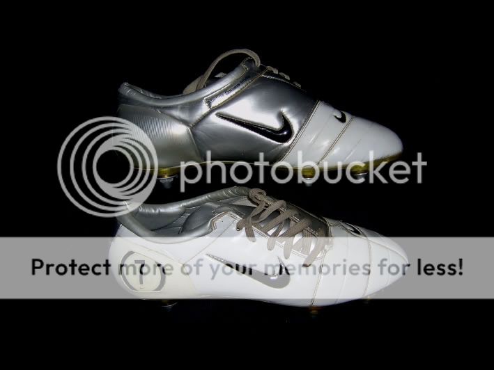 职业球员足球鞋(职业球员足球鞋是钢钉吗)