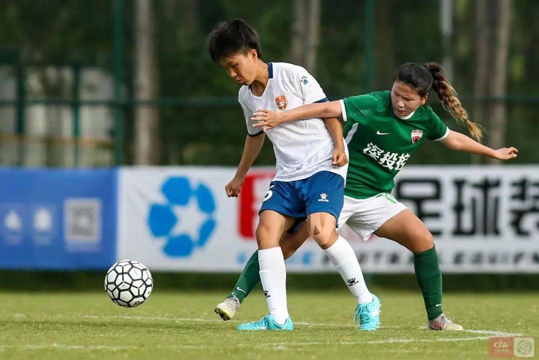 第一次看足球赛(第一次看足球赛作文)