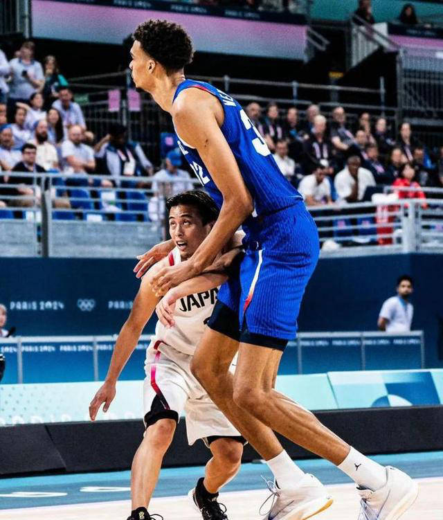 篮球比赛解析(篮球比赛解析表格)